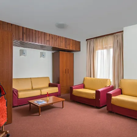 ホテル Pirin & 4*