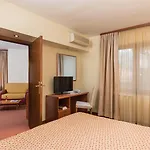 Pirin & מלון 4*