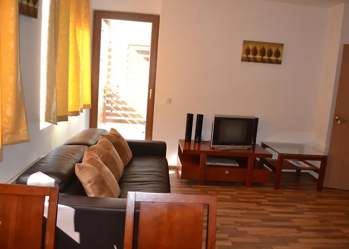 Pirin & Готель