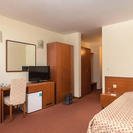 Hotel Pirin &
