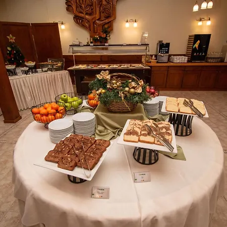 Pirin & Ξενοδοχείο 4*