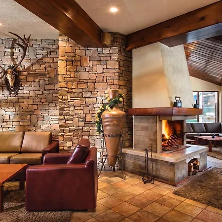 Hotel Pirin & 4*